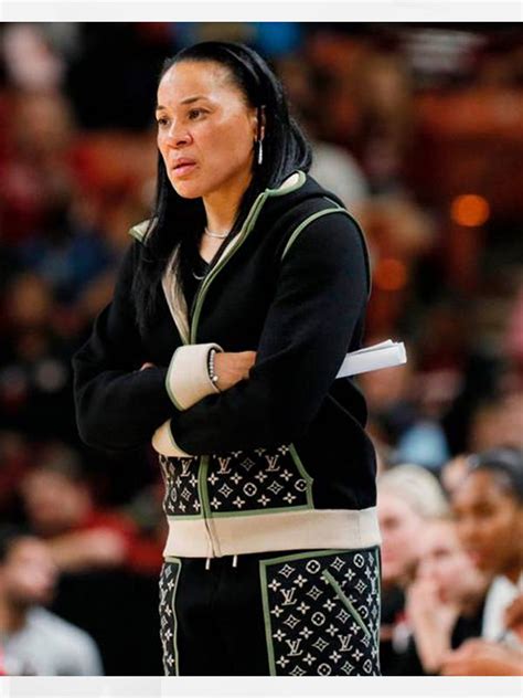 Dawn staley outfit - Mar 30, 2023 · Temple needs a new coach; enter calls for Staley. Earlier this month, former Temple men's basketball player Aaron McKie stepped down as the Owls' men's coach after four seasons and a 52-56 record ... 